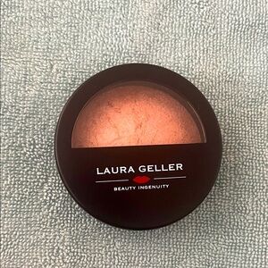 Laura Geller Baked all over face and body glow